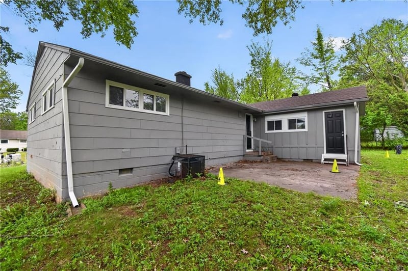 11400 Sycamore Ter, Kansas City, MO 64134