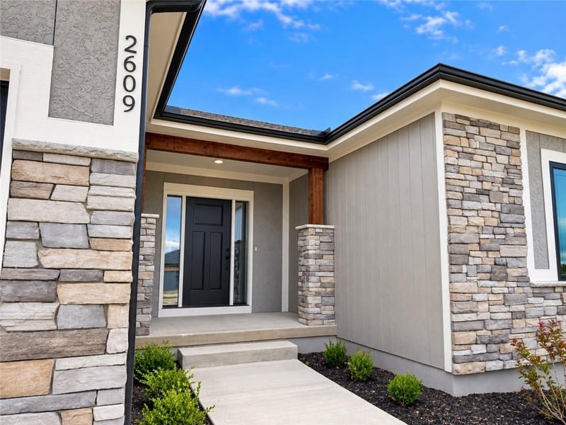 2609 NE Crestview St, Blue Springs, MO 64029