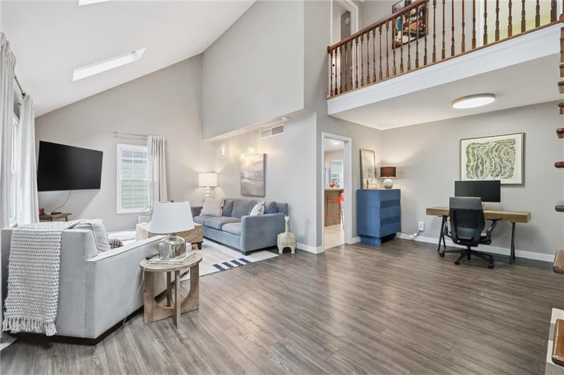 5638 Maple St, Mission, KS 66202