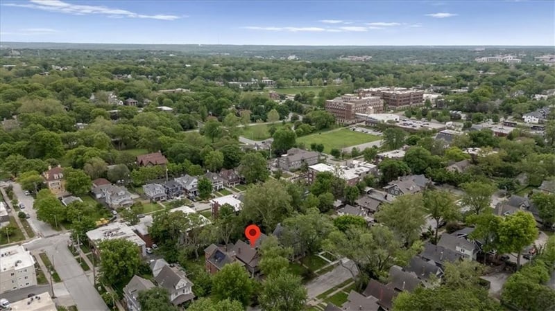3709 Walnut St, Kansas City, MO 64111