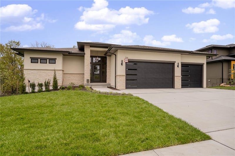 514 Turnbridge Dr S, Raymore, MO 64083