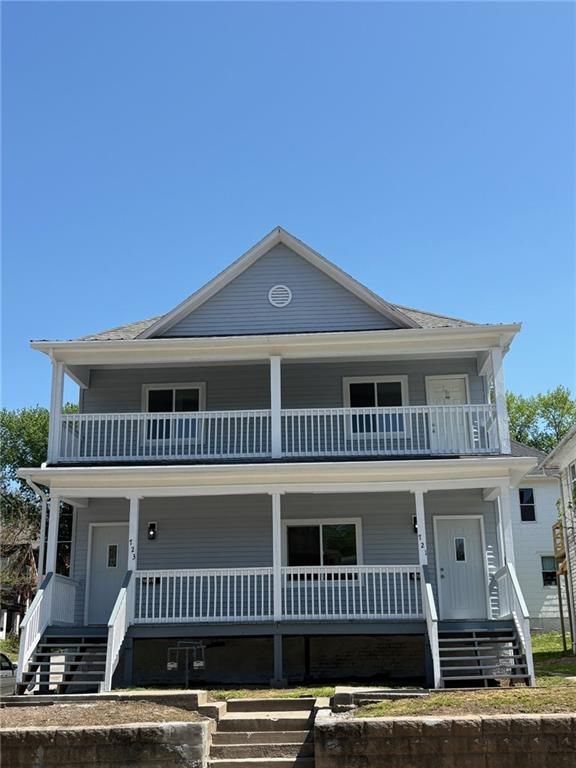 721 N 10th St, St Joseph, MO 64501