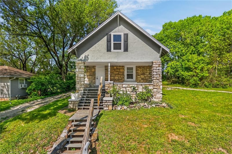 5424 Bellefontaine Ave, Kansas City, MO 64130