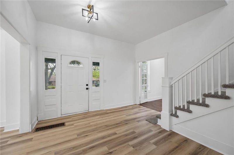 11605 E Winner Rd, Independence, MO 64052