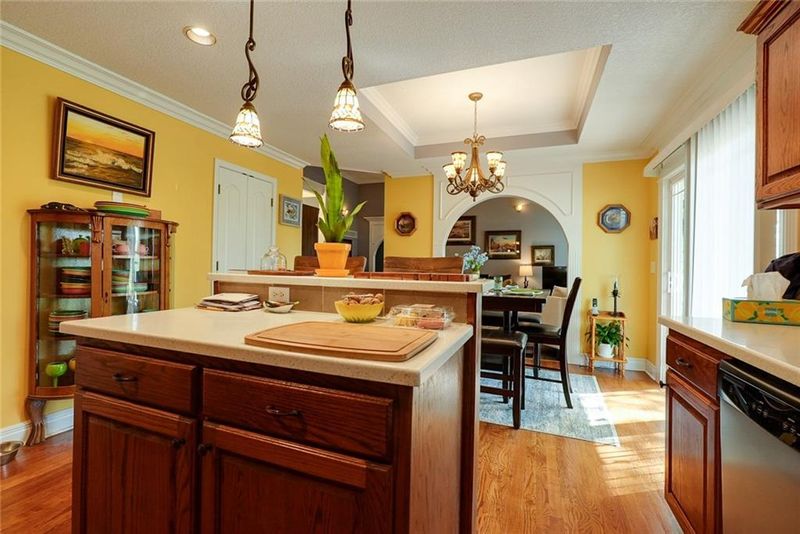 991 Moore Pl, Odessa, MO 64076