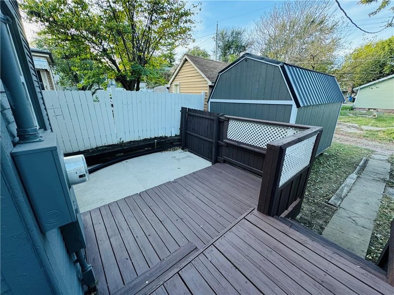 2303 Francis St, St Joseph, MO 64501