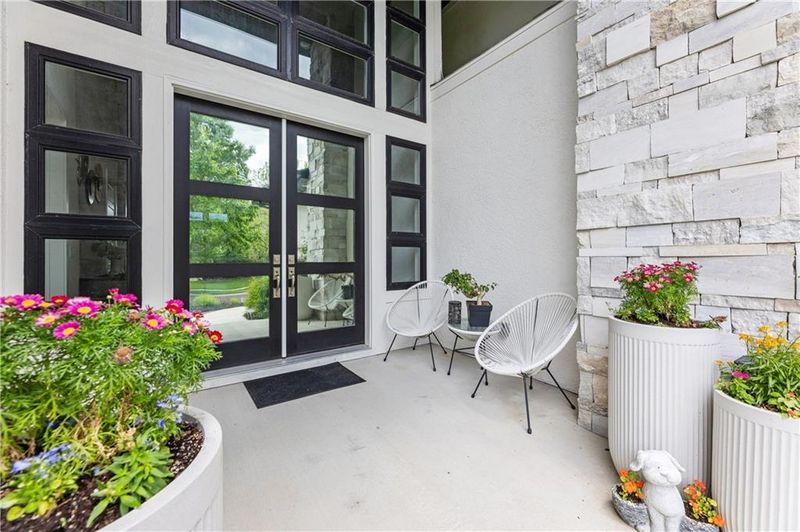 10114 W 152nd Ter, Overland Park, KS 66221
