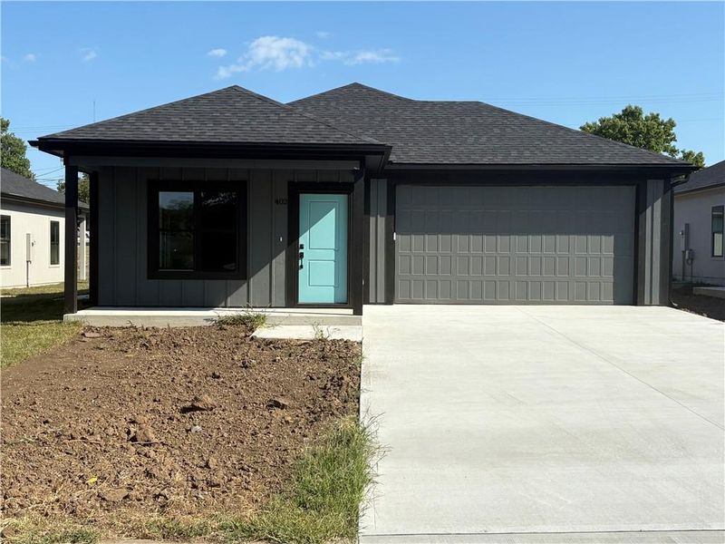402 E Washington St, Harrisonville, MO 64701