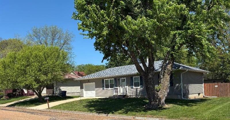 304 SE 10th Street Ter, Concordia, MO 64020