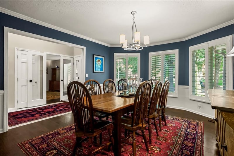 8304 W 99th St, Overland Park, KS 66212