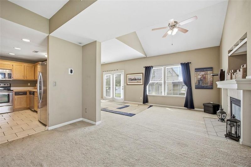 385 W Acorn St, Gardner, KS 66030