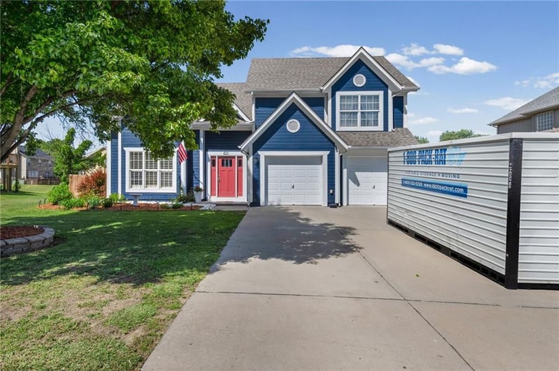 651 River Dr, Kansas City, KS 66111