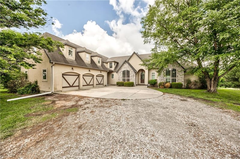 17620 Millwood Rd, Leavenworth, KS 66048
