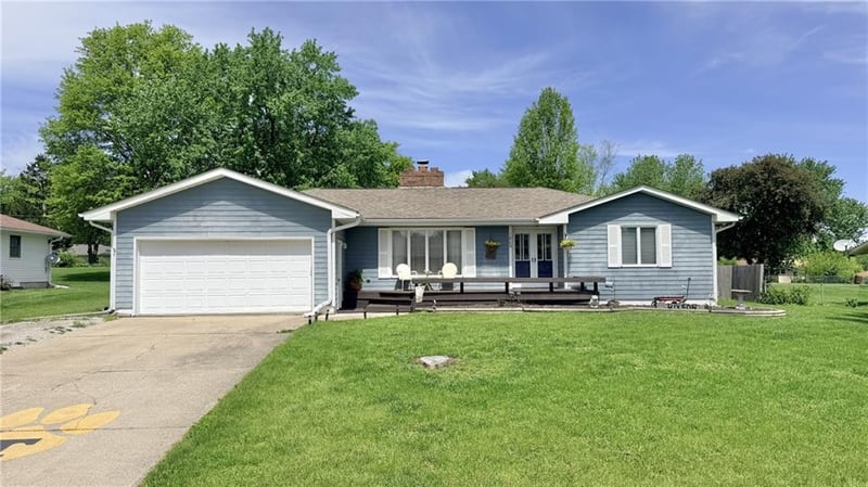 1809 Hillcrest Dr, Trenton, MO 64683