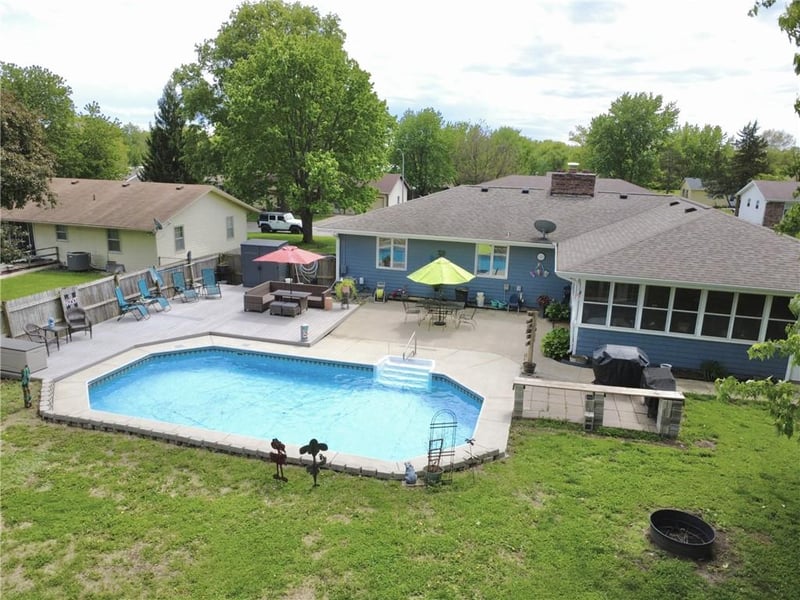 1809 Hillcrest Dr, Trenton, MO 64683