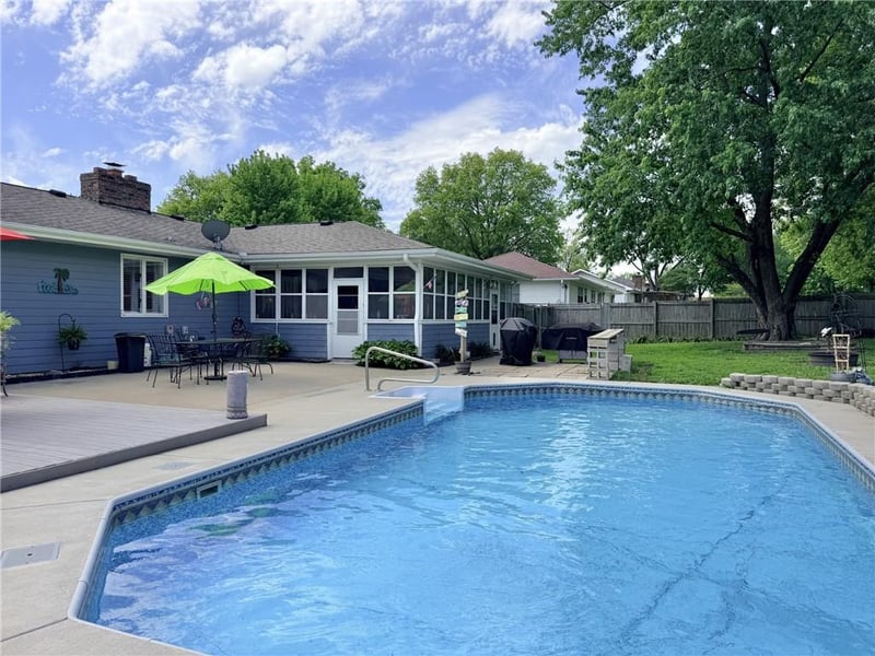 1809 Hillcrest Dr, Trenton, MO 64683