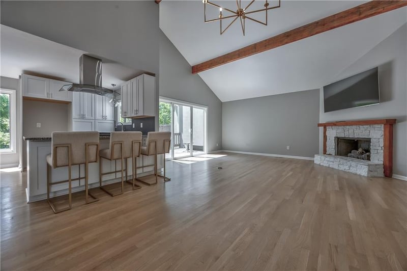10781 Oakmont St, Overland Park, KS 66210