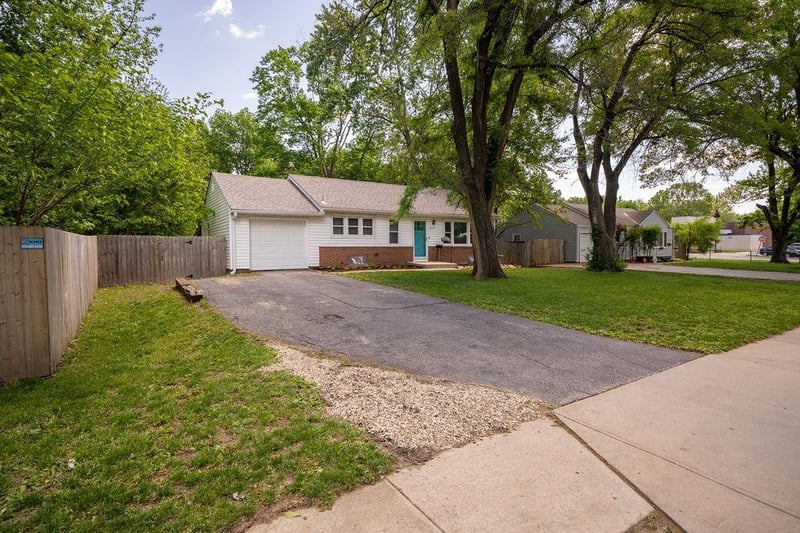 6515 Santa Fe Dr, Overland Park, KS 66202