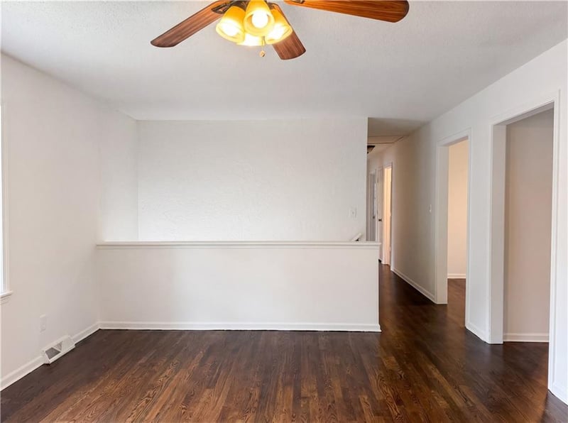 1913 Grant Cir, Blue Springs, MO 64014