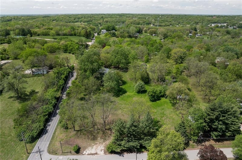 4406 Orchard Rd, St Joseph, MO 64505