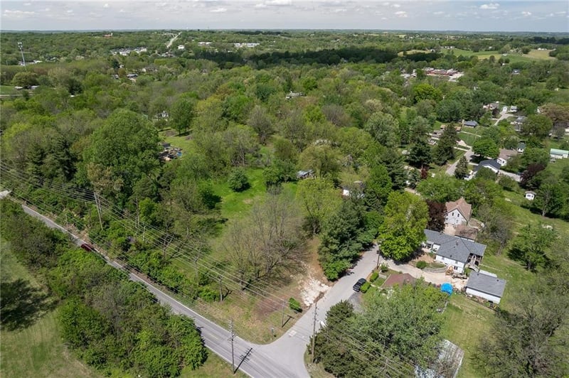 4406 Orchard Rd, St Joseph, MO 64505