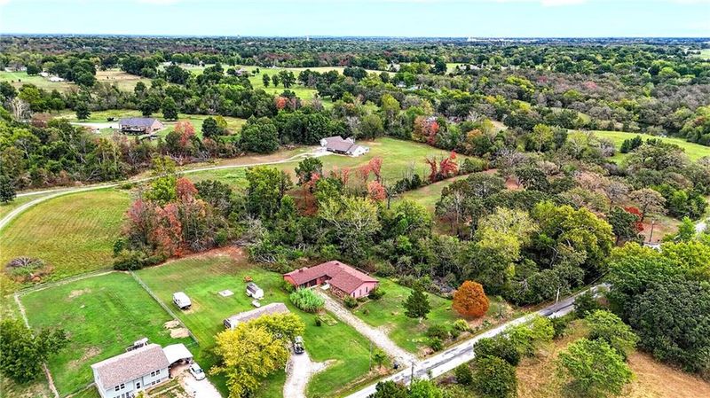 14293 E Quail Rd, Nevada, MO 64772