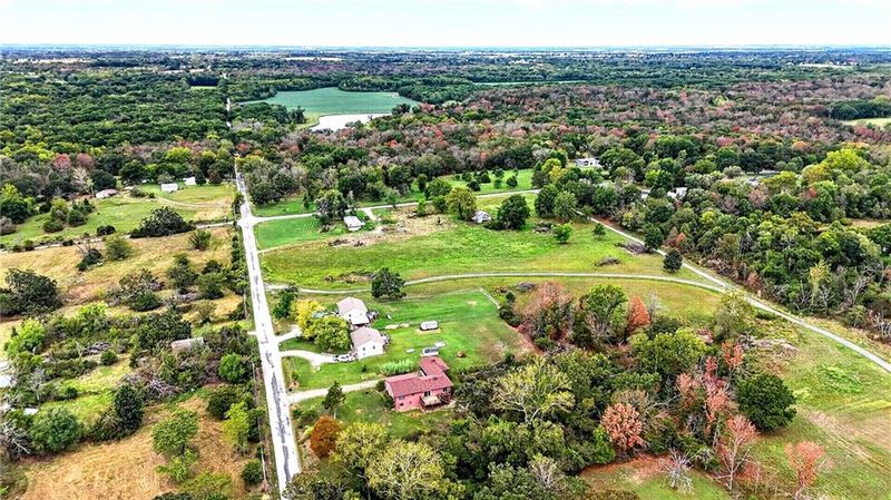 14293 E Quail Rd, Nevada, MO 64772