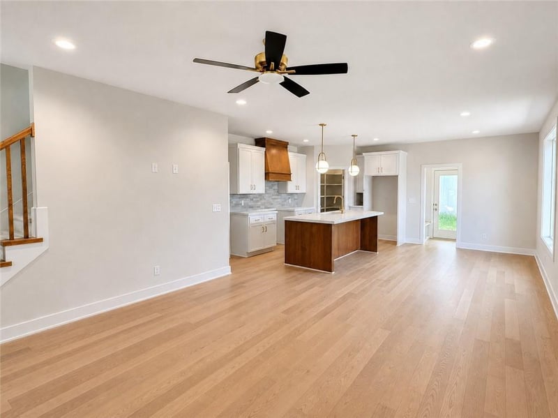 2844 Tracy Ave, Kansas City, MO 64109