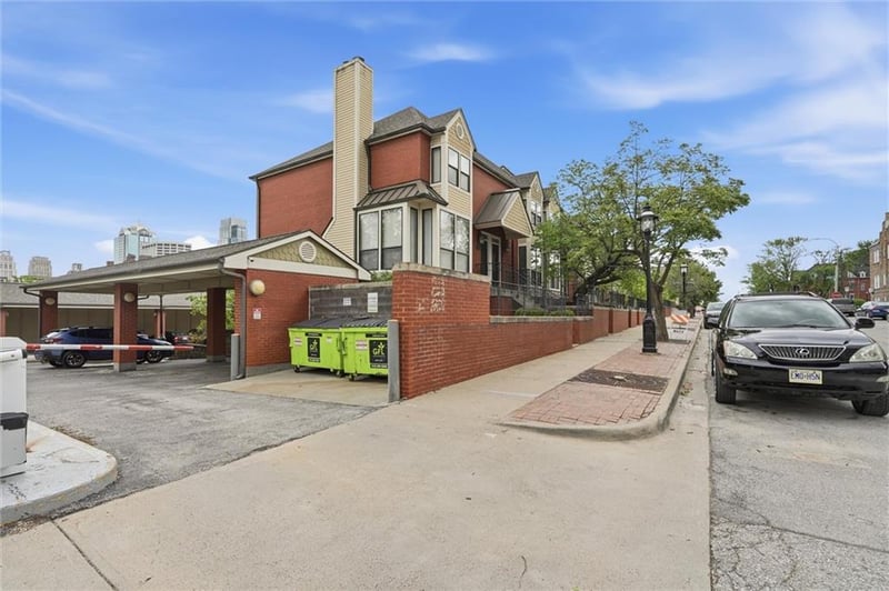 983 Pennsylvania Ave, Kansas City, MO 64105