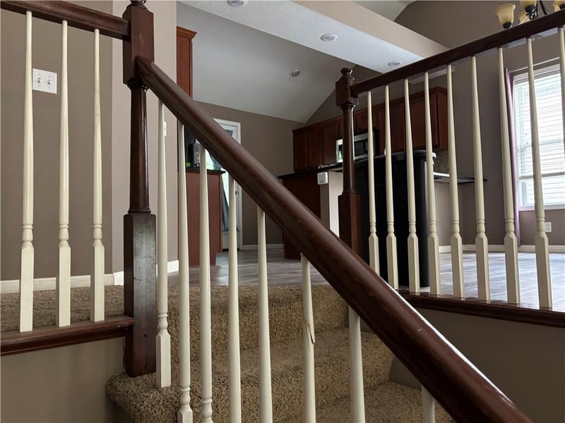 3216 Morton Ln, St Joseph, MO 64506