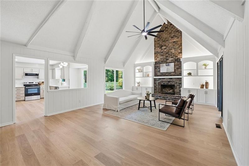 9100 Dearborn St, Overland Park, KS 66207
