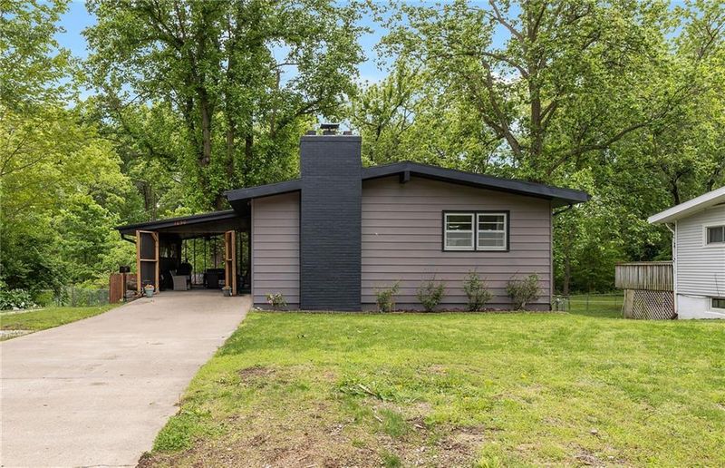 1030 Anderson St, Warrensburg, MO 64093