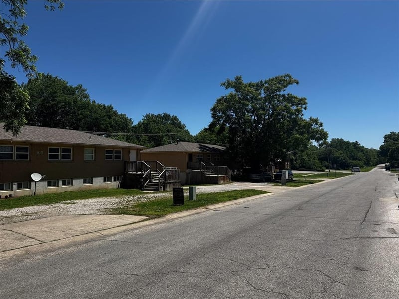 815 Broad St, Warrensburg, MO 64093