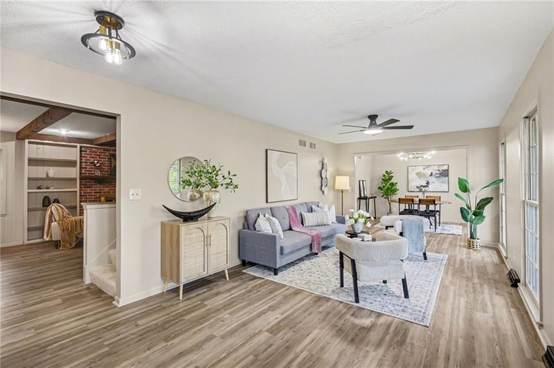 4811 Waukomis Dr, Kansas City, MO 64151