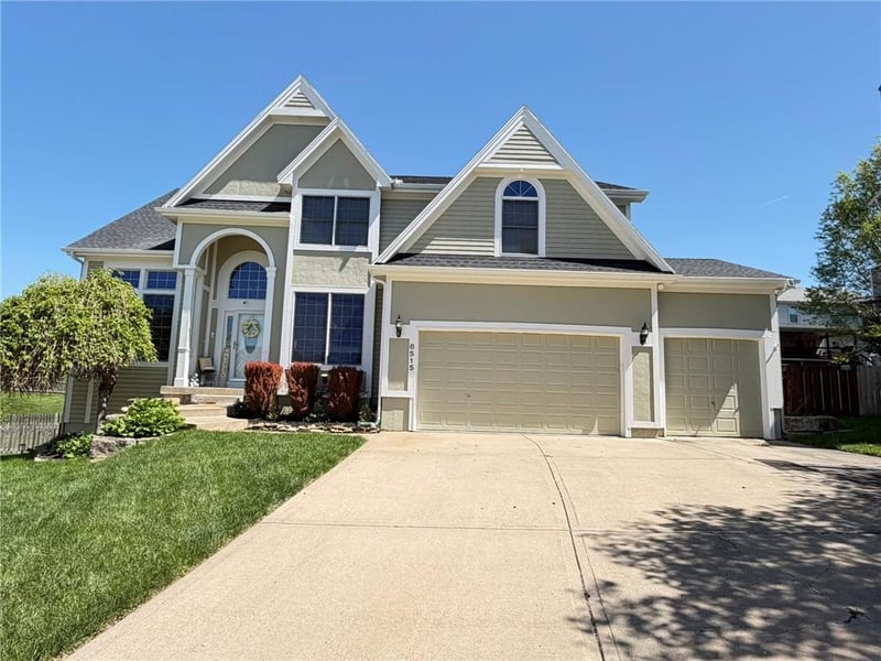 8515 N Chalmers Ave, Kansas City, MO 64153