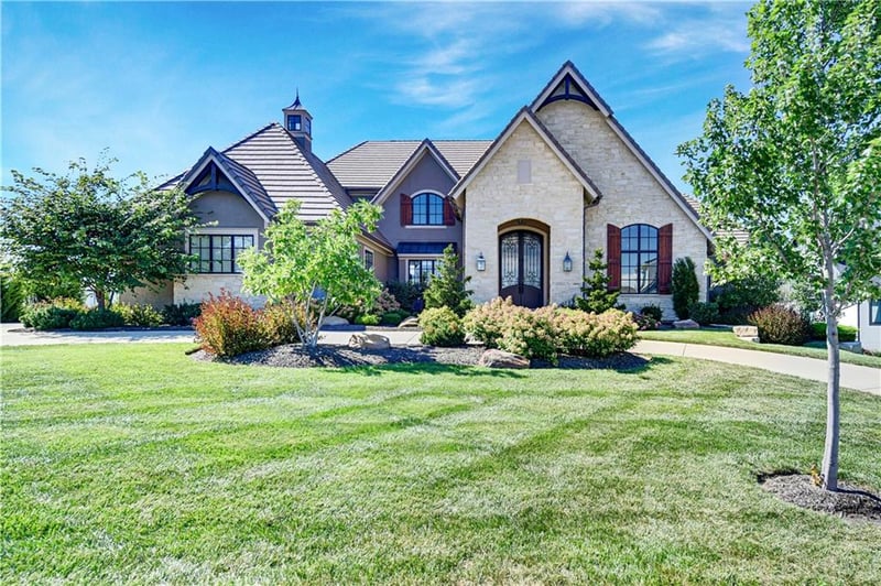 16916 Bond St, Overland Park, KS 66221