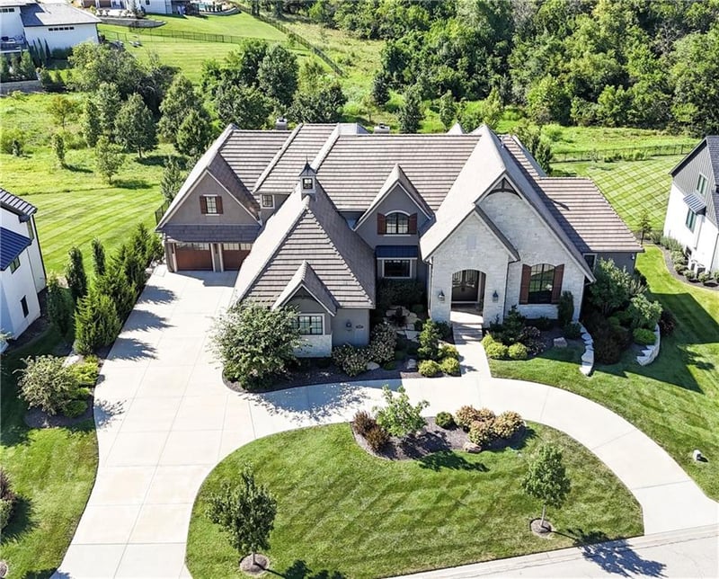 16916 Bond St, Overland Park, KS 66221