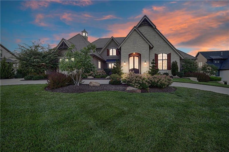16916 Bond St, Overland Park, KS 66221