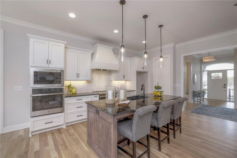 13829 Westgate St, Overland Park, KS 66221