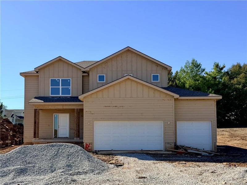 12232 Emerald St, Olathe, KS 66061