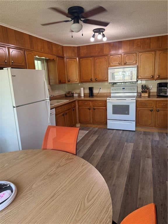 2520 Westminister Ln, St Joseph, MO 64503