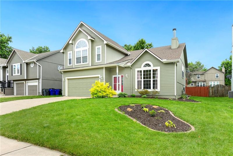 16783 W 155th Ter, Olathe, KS 66062