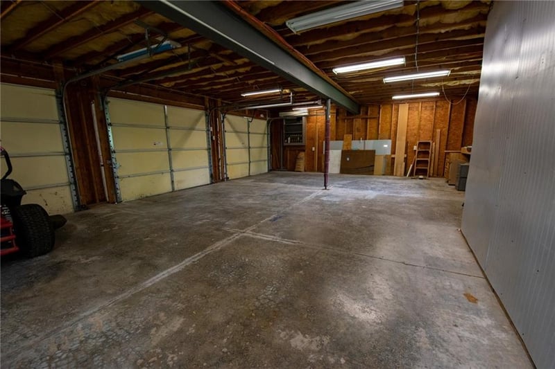38305 E Faulkenberry Rd, Lone Jack, MO 64070