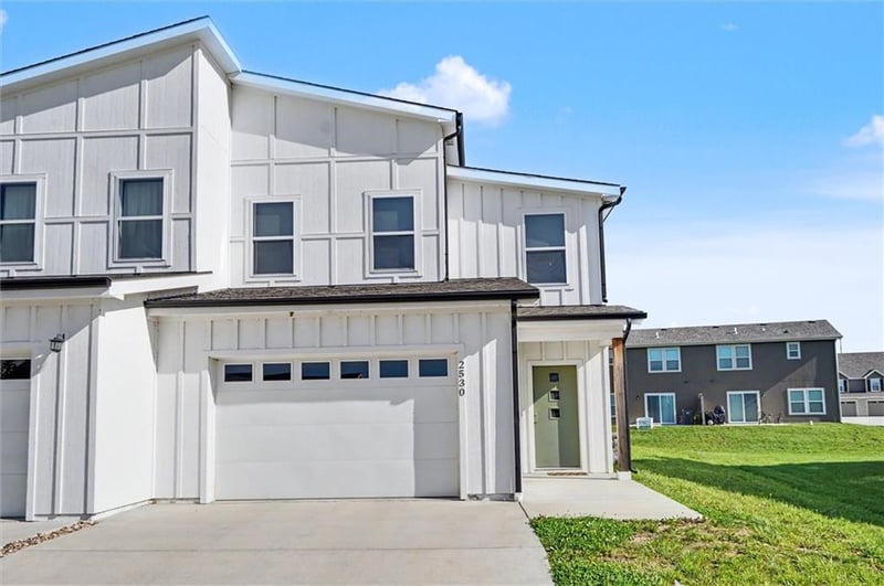 2530 Arlene Pl, Lawrence, KS 66046