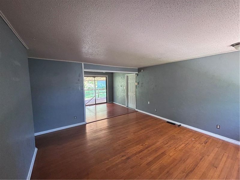 8507 Eastern Ave, Kansas City, MO 64138