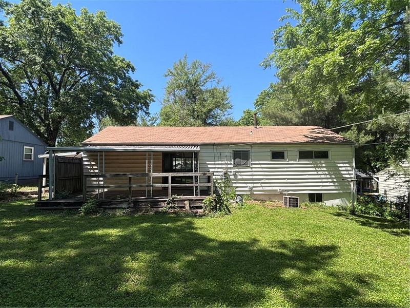 8507 Eastern Ave, Kansas City, MO 64138