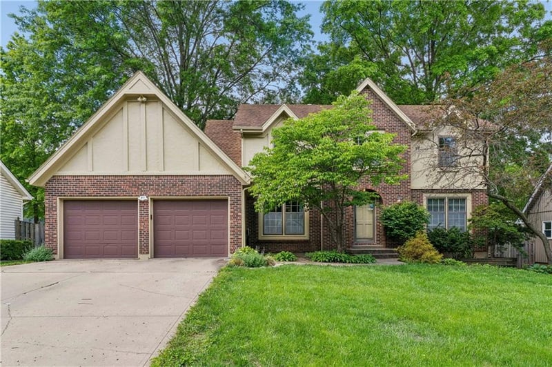 7936 Alden St, Lenexa, KS 66215