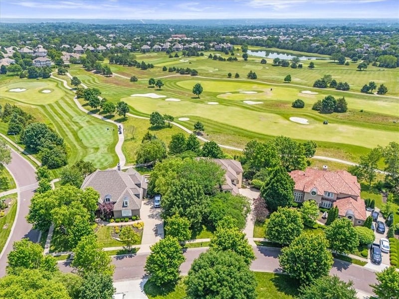 13905 Dearborn St, Overland Park, KS 66223