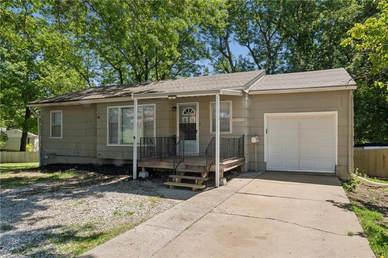 5809 Ralston Ave, Raytown, MO 64133