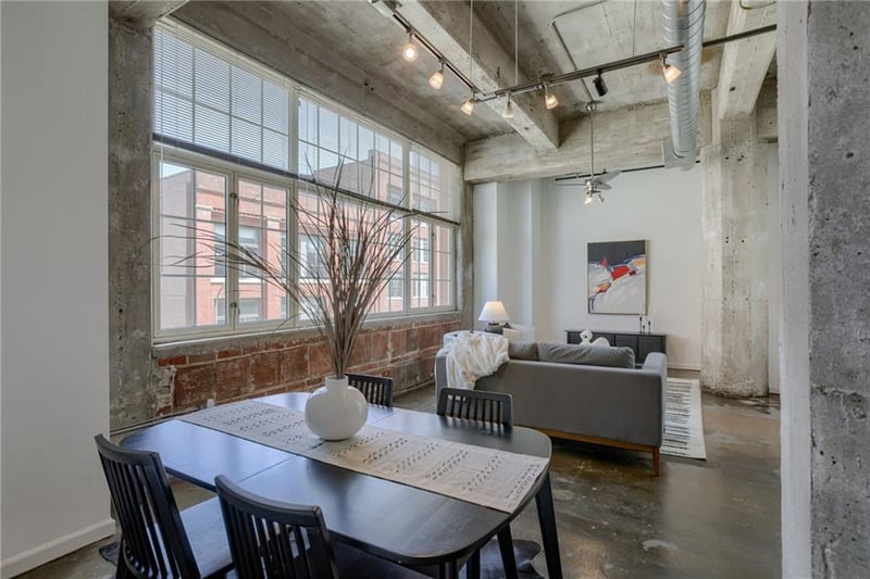 321 W 7th St #306, Kansas City, MO 64105